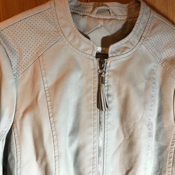 Cleo Motorcycle Style Vegan Leather Jacket (S/M) - Picture 4 of 8